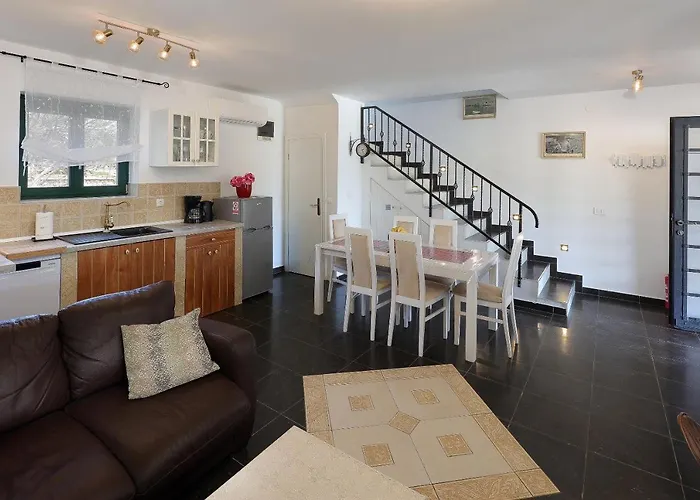 Niko Pet Friendly 200 M From Hidden Sandy Pets For Free فيلة