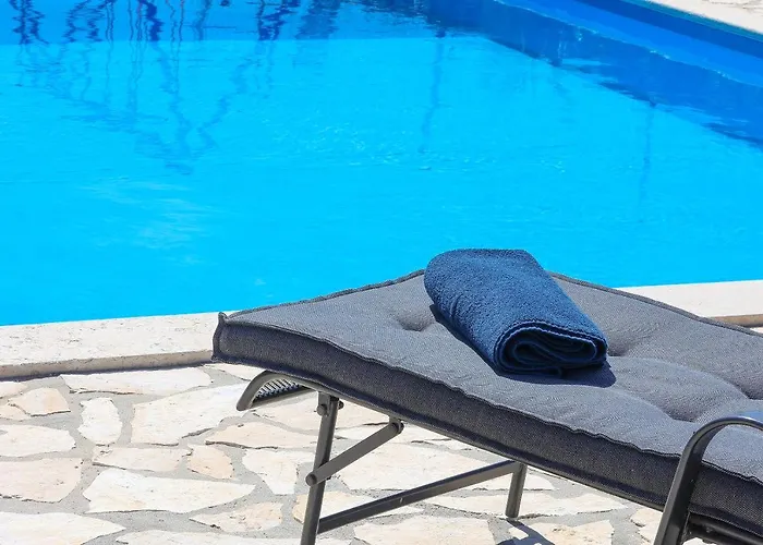 Niko Pet Friendly 200 M From Hidden Sandy Pets For Free Villa Rudine