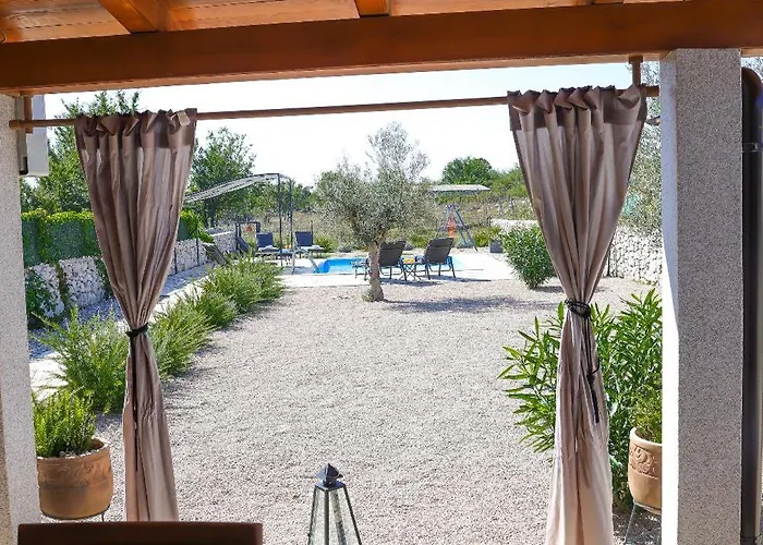 Niko Pet Friendly 200 M From Hidden Sandy Pets For Free Rudine