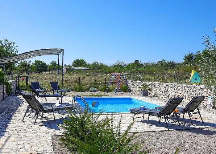 Niko Pet Friendly 200 M From Hidden Sandy Pets For Free Villa Rudine