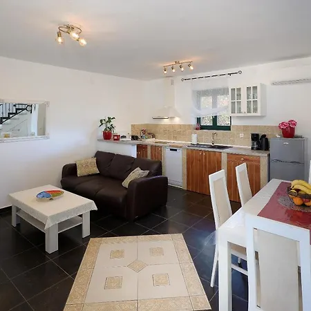 Otok Krk Niko Pet Friendly 200 M From Hidden Sandy Pets For Free Rudine (Dobrinj)