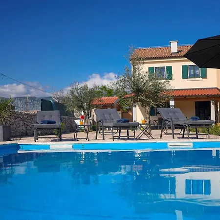 Villa Niko Pet Friendly 200 M From Hidden Sandy Pets For Free Rudine (Dobrinj)