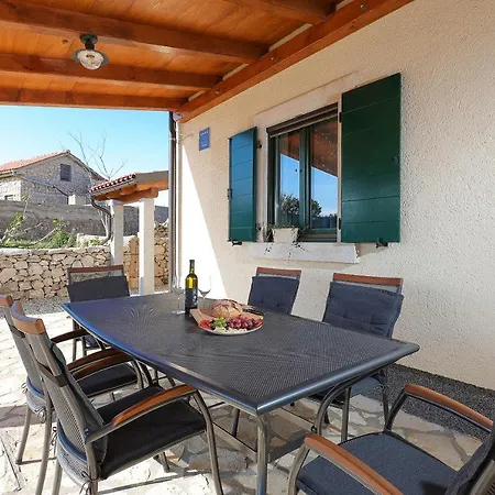 Niko Pet Friendly 200 M From Hidden Sandy Pets For Free Willa