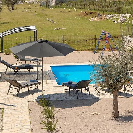 Niko Pet Friendly 200 M From Hidden Sandy Pets For Free Rudine (Dobrinj)