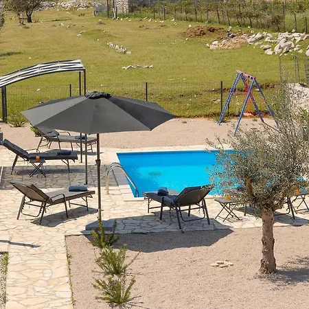 Niko Pet Friendly 200 M From Hidden Sandy Pets For Free Rudine (Dobrinj)