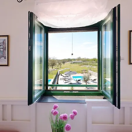Villa Niko Pet Friendly 200 M From Hidden Sandy Pets For Free Rudine (Dobrinj)