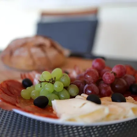 Villa Niko Pet Friendly 200 M From Hidden Sandy Pets For Free Rudine (Dobrinj)