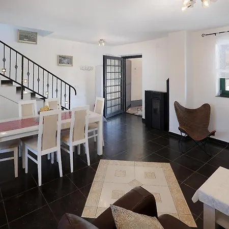 Otok Krk Niko Pet Friendly 200 M From Hidden Sandy Pets For Free *