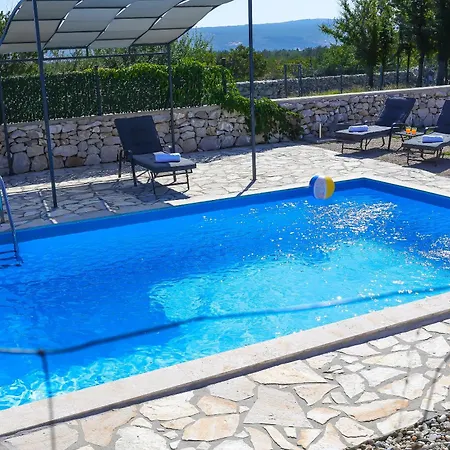 Otok Krk Niko Pet Friendly 200 M From Hidden Sandy Pets For Free
