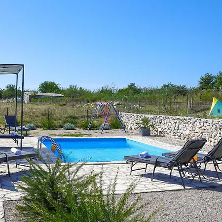 Otok Krk Niko Pet Friendly 200 M From Hidden Sandy Pets For Free
