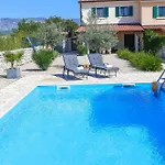 Niko Pet Friendly 200 M From Hidden Sandy Pets For Free Villa Rudine (Dobrinj)